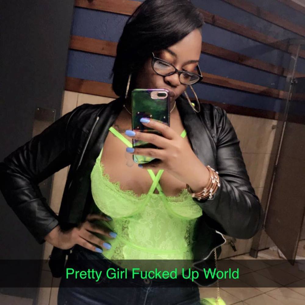 Meet your Posher, Datgirl